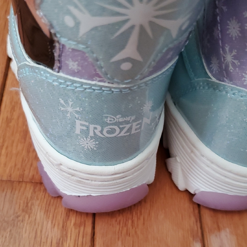 Disney Frozen Purple Winter Boots - Picture 5 of 12
